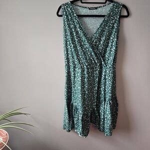 Elegant Green Floral Mini Dress